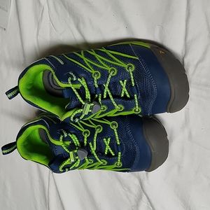 keen kids size 3 CNX